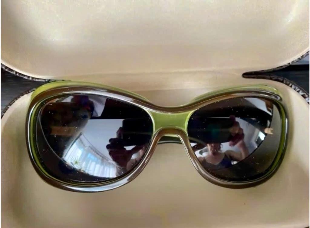 Dames zonnebril Bottega Veneta. Nieuw. In leren koker, Ophalen of Verzenden, Nieuw, Groen, Overige merken