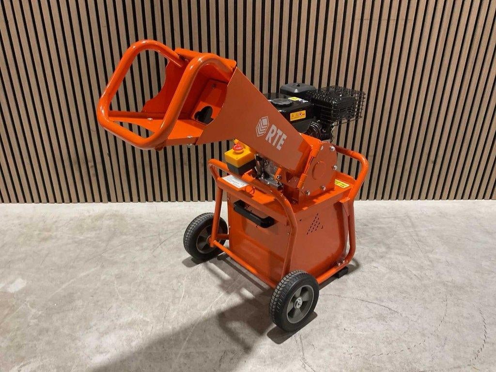 Rte 6779 houthakselaar‼️, Ophalen, Nieuw, Benzine, Met opvangbak