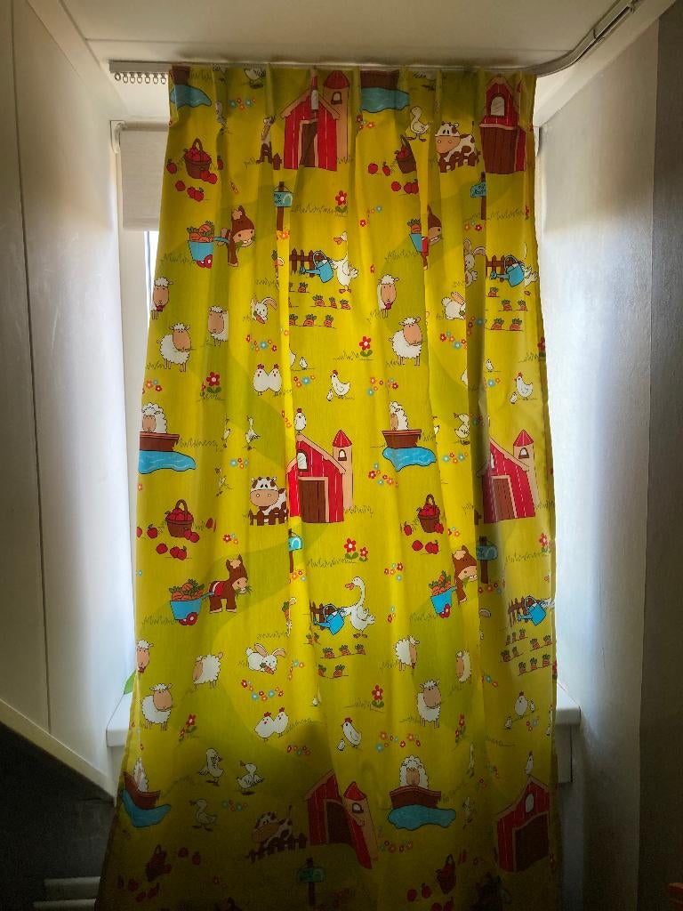 kinderkamer gordijnen, Ophalen of Verzenden, Gebruikt, 100 tot 150 cm