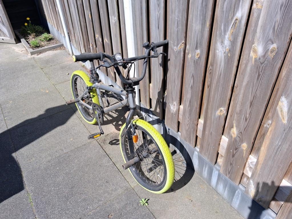 BMX stunt  crossfiets met opvallende neongele banden, Ophalen, Staal, Voetsteunen, 16 tot 20 inch