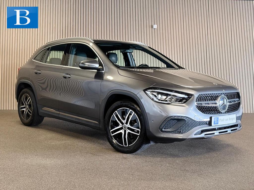 Mercedes-Benz GLA 200 Progressive-CAMERA-APPLE CARPLAY-ECC-S, Auto's, 12 maanden, 15 km/l, 4 cilinders, 165 pk