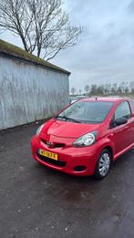 Toyota Aygo 1.0 12V Vvt-i 3DRS MMT 2009 Rood, Auto's, Toyota, Voorwielaandrijving, 4 stoelen, 68 pk, Bedrijf