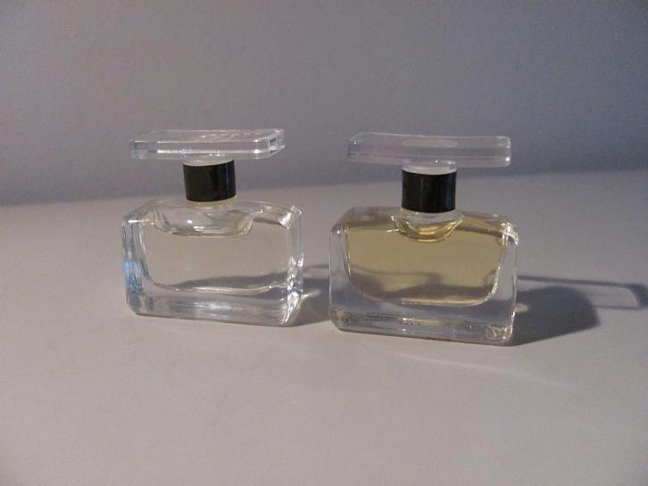2x Vintage Marc Jacobs miniatuur parfum, Verzamelen, Parfumverzamelingen, Zo goed als nieuw, Miniatuur, Gevuld, Ophalen of Verzenden