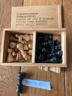 Houten schaakstukken in doos - Koning 7,5 cm, Een of twee spelers, Ophalen of Verzenden, Gebruikt