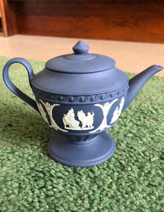 Wedgwood Jasperware theepotje, Antiek en Kunst, Antiek | Servies los, Ophalen of Verzenden