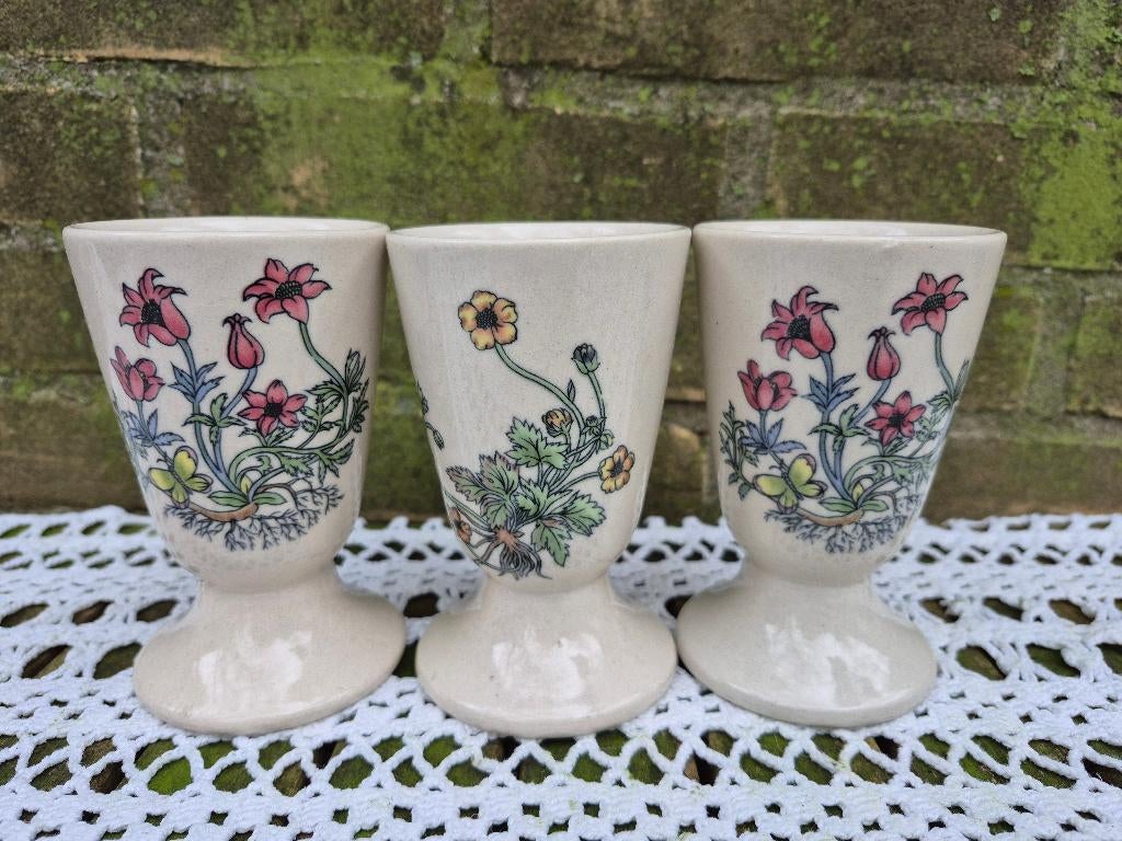 3 vintage koffiebekers, Keramiek, Overige typen, Ophalen of Verzenden, Zo goed als nieuw