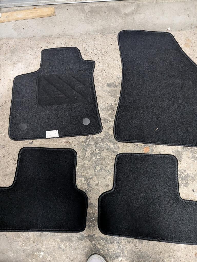 RENAULT MEGANE IV 2016- MATTENSET.GOEDE PASVORM KWALITEIT., Ophalen of Verzenden, Nieuw