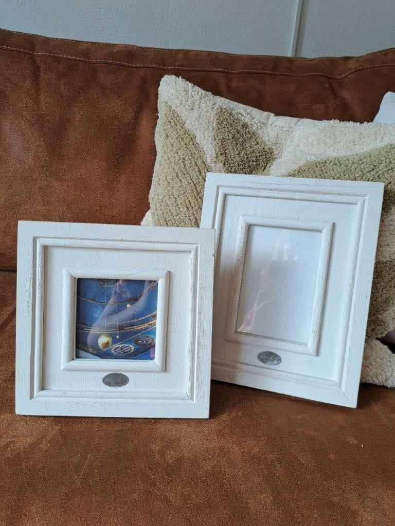 Set van 2 witte Riverdale fotolijstjes, Minder dan 50 cm, Gebruikt, Ophalen of Verzenden, Minder dan 50 cm