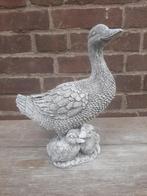 Eend met kuikens betonnen beeld tuinbeeld beton, Ophalen of Verzenden