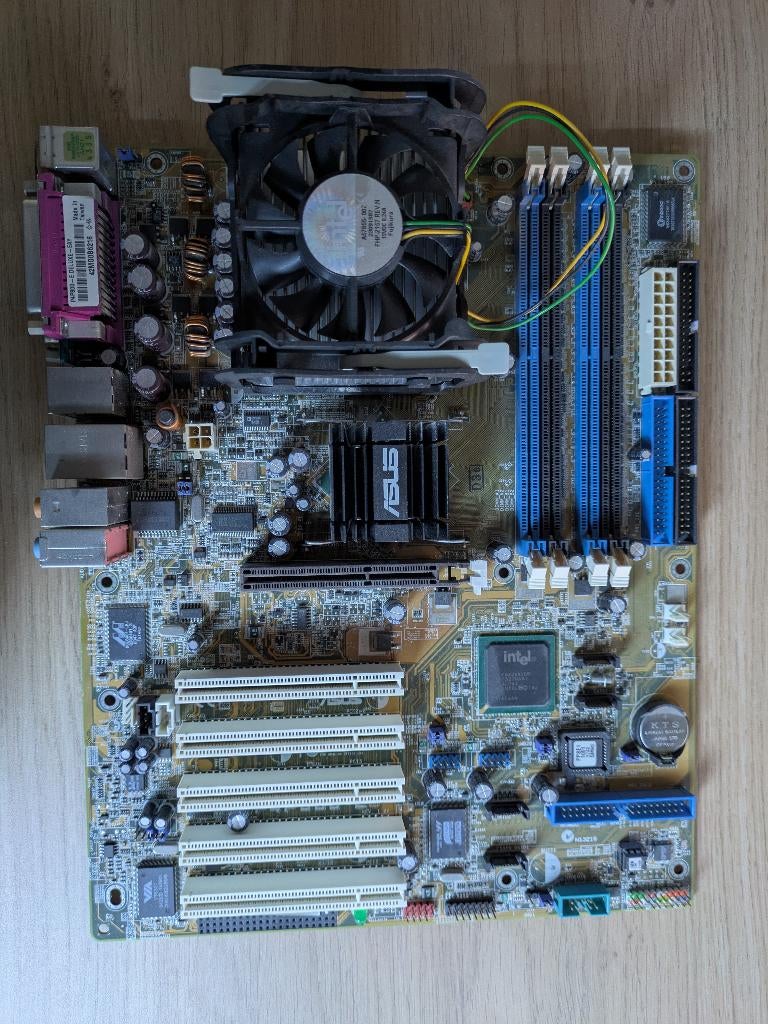 Asus P4P800-E, Computers en Software, Moederborden, Gebruikt, Intel, DDR, Ophalen of Verzenden
