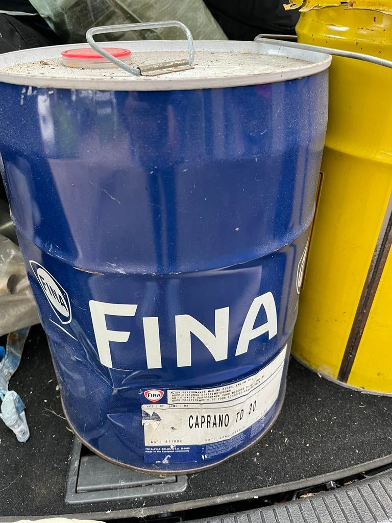 Vat olie fina caprani td 30 20 liter en halve bus vet, Ophalen, Gebruikt