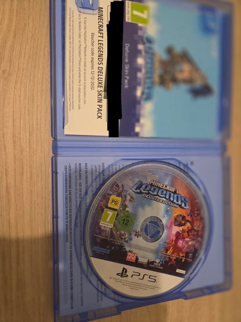 Minecraft legends deluxe edition, 3 spelers of meer, Ophalen of Verzenden, Vanaf 7 jaar