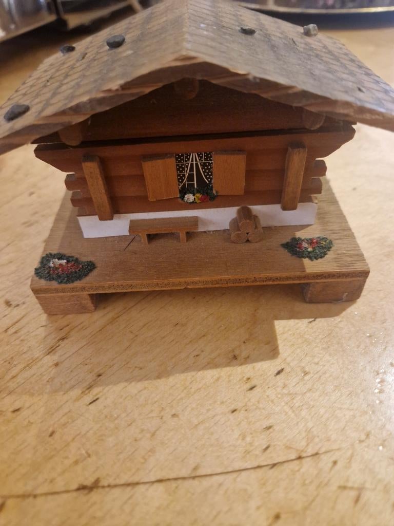 Klein houten speeldoosje sieradenkistje, Ophalen of Verzenden