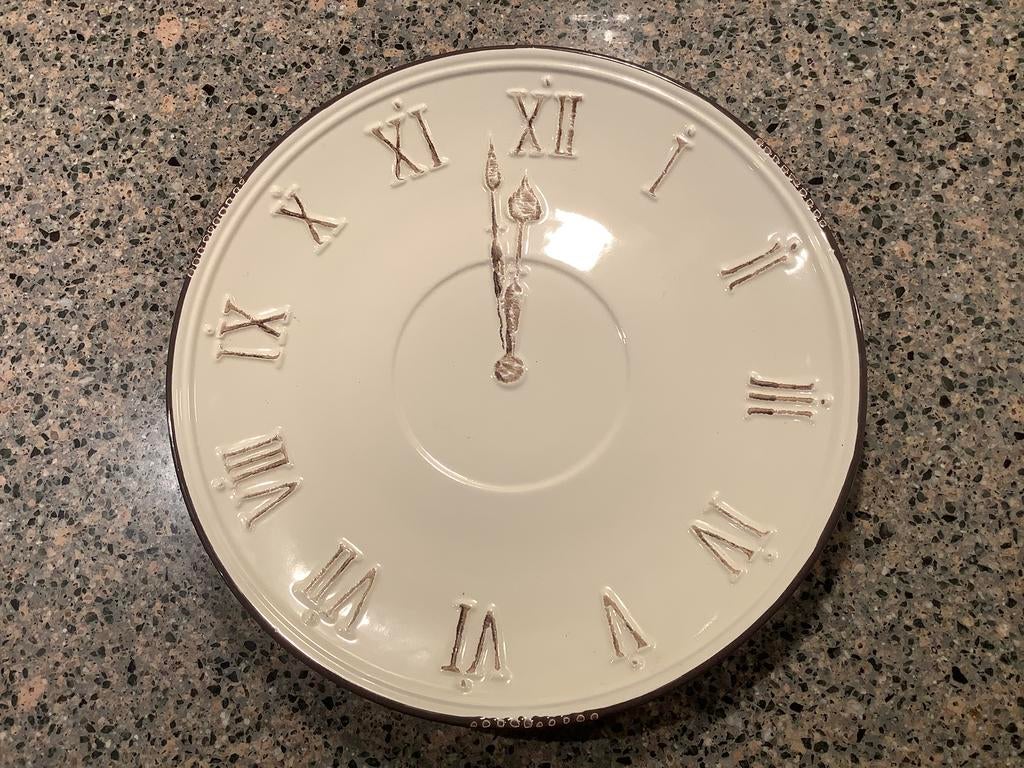 🕰️MOOI creme bord afbeelding van ouderwetse klok Intermezzo, Huis en Inrichting, Keuken | Servies, Nieuw, Ophalen of Verzenden
