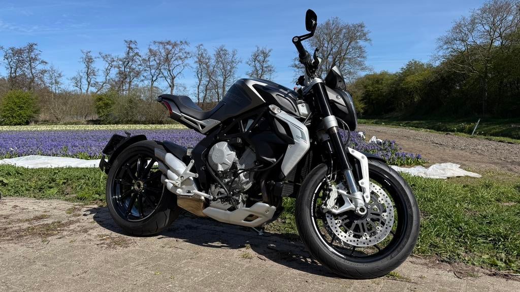 MV agusta Dragster 800, Motoren, Motoren | MV Agusta, Occasion, 3 cilinders, Meer dan 35 kW, Naked bike