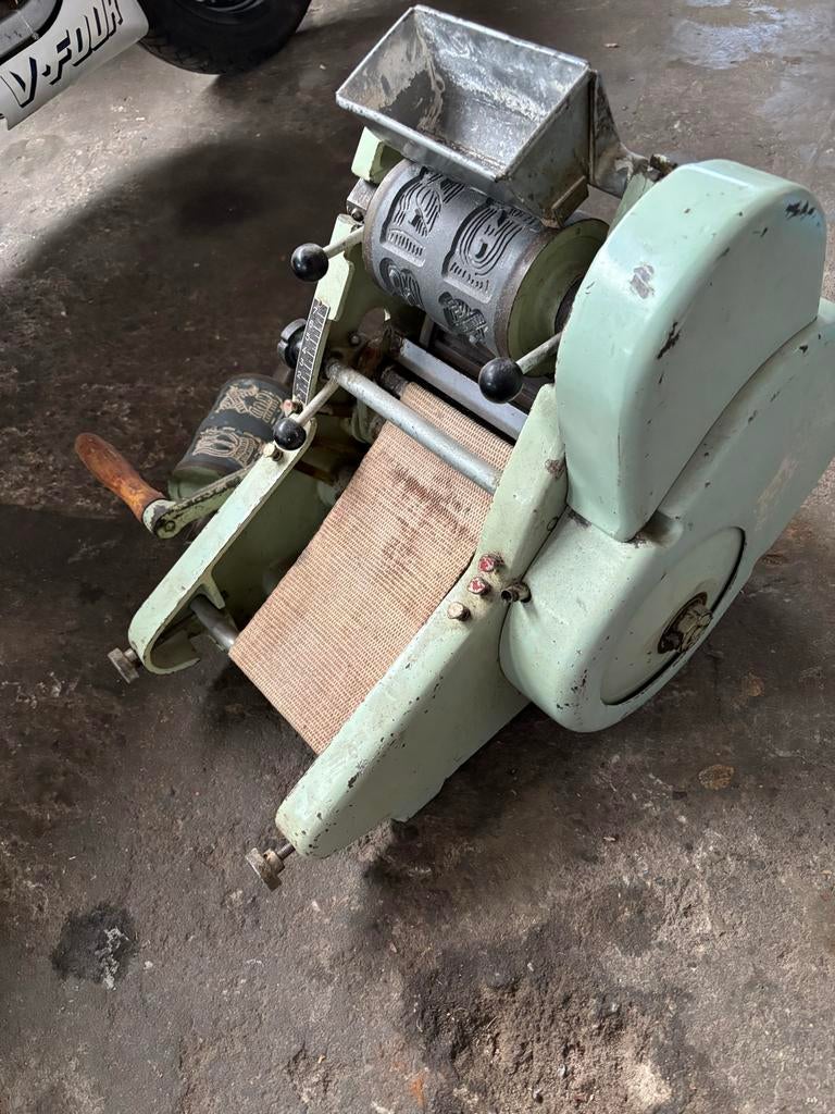 Vintage antieke Kalmeijer speculaas- of koekjesmachine, Antiek en Kunst, Ophalen