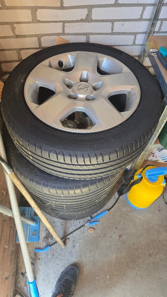 Zomerbanden met velg/wieldop. R16 R1, Ophalen, Gebruikt, 16 inch, Banden en Velgen