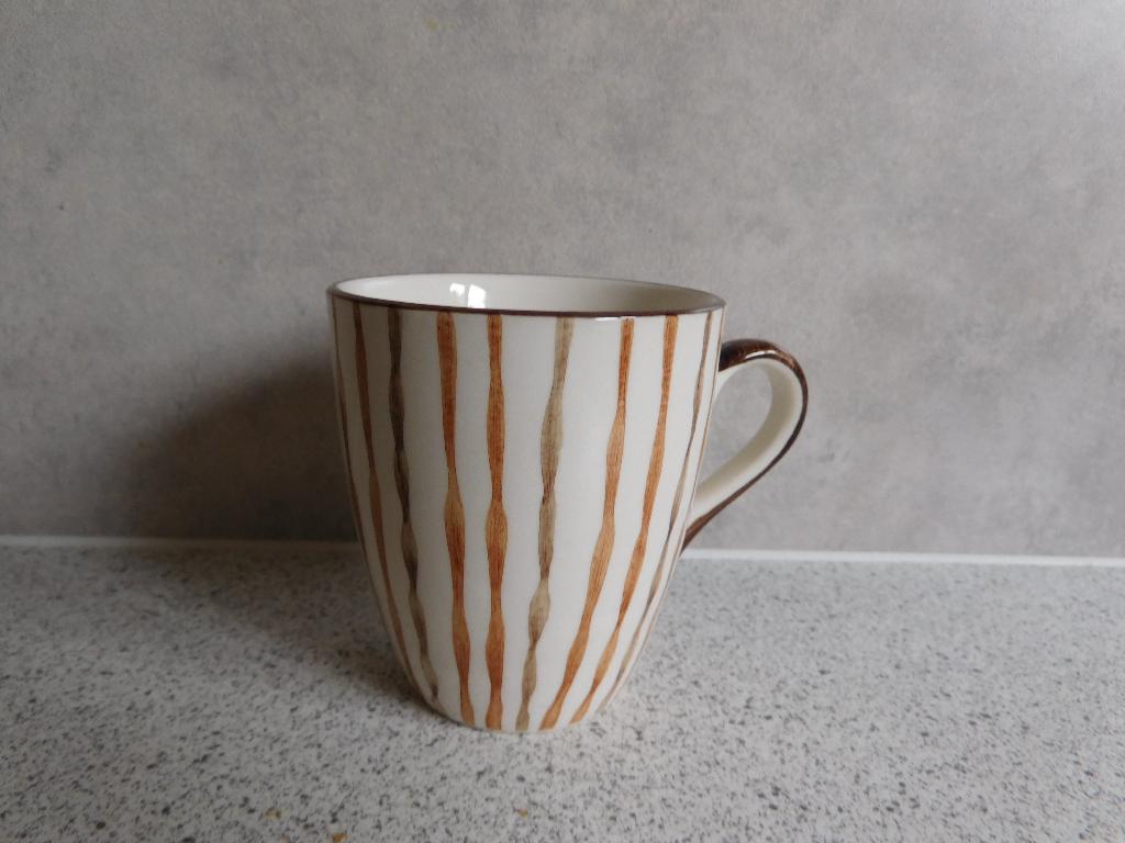 Senseo mok Strepen Bruin Vic's Handpainted, Huis en Inrichting, Keuken | Servies, Ophalen of Verzenden, Zo goed als nieuw, Overige stijlen