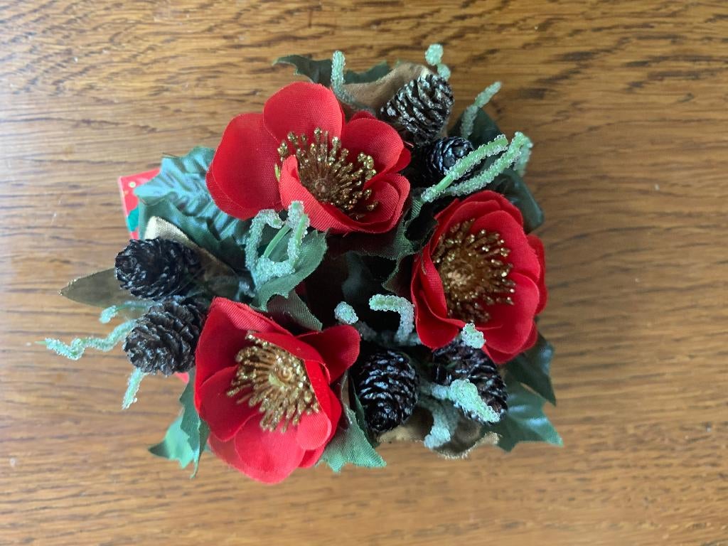 Zijde "Kerst" 'Kaarsenring' met Rode Bloemen Nieuw, Diversen, Ophalen of Verzenden, Nieuw