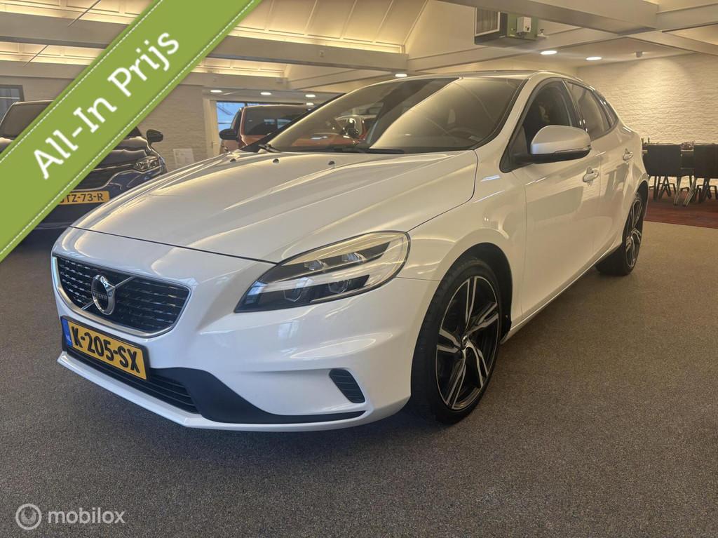 Volvo V40 2.0 T2 R-Design, Voorwielaandrijving, 12 maanden, Gebruikt, Wit