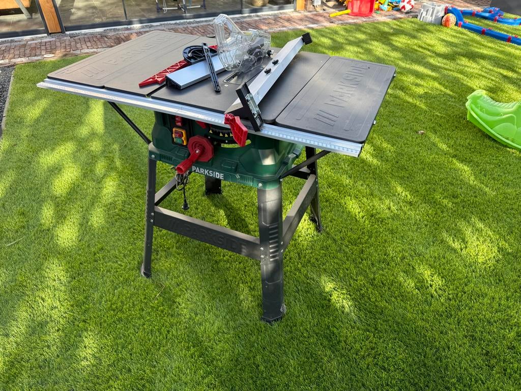 Nieuwe Parkside Zaagtafel, Doe-het-zelf en Verbouw, Gereedschap | Zaagmachines, Ophalen, Cirkelzaag, 70 mm of meer, Nieuw