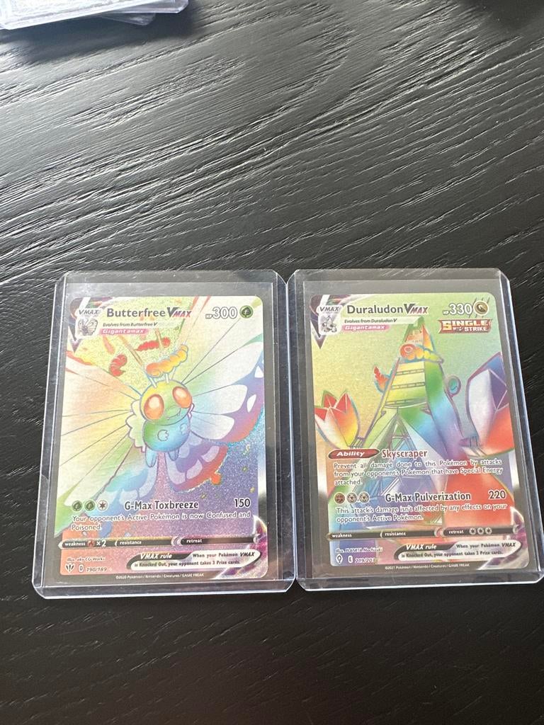 Pokémon VMAX Kaarten: Butterfree & Duraludon Rainbow Rare, Ophalen of Verzenden, Zo goed als nieuw, Meerdere kaarten, Foil