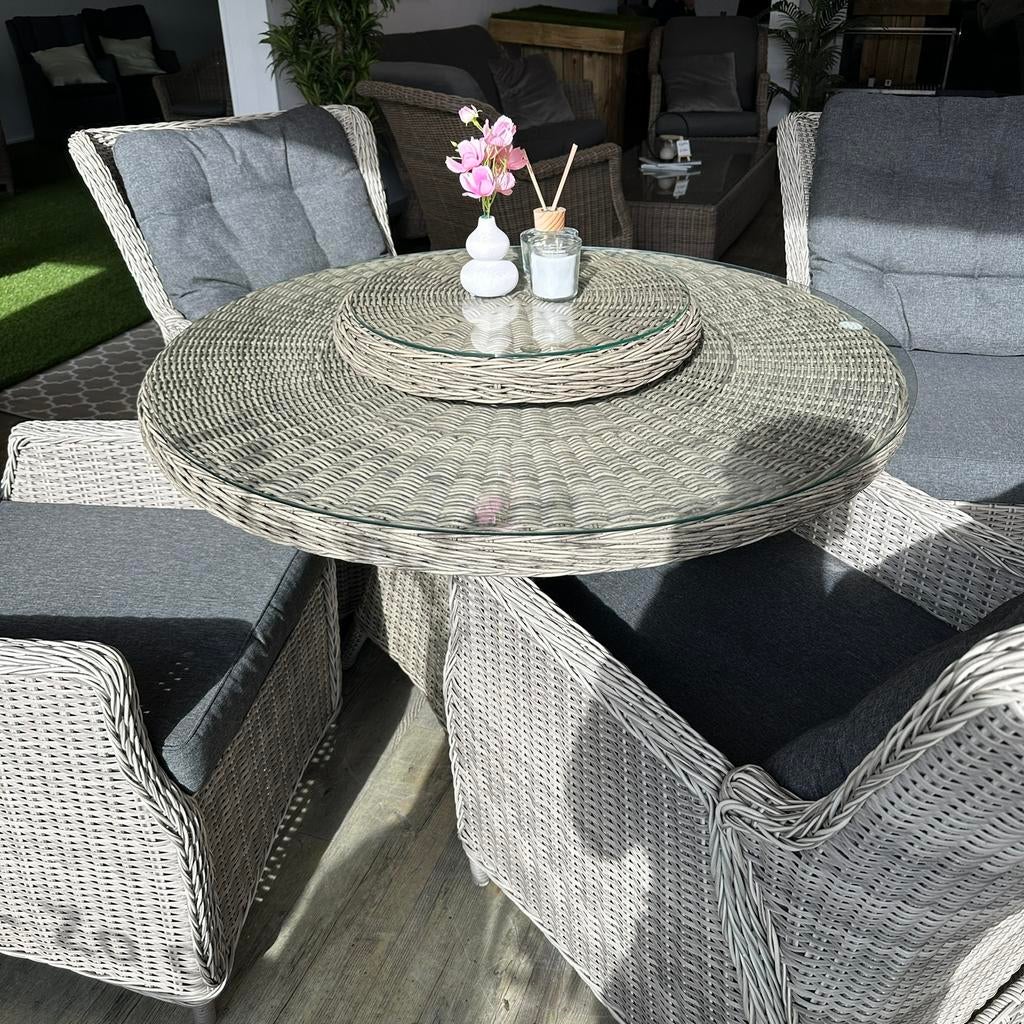 Mooie ronde Wicker Tuinset met verstelbare stoelen, 4 zitplaatsen, Gebruikt, Verzenden, Wicker