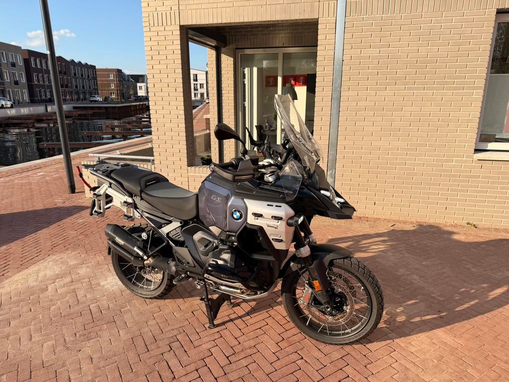 BMW 1300 GS Adventure Triple Black AKRA Koffers BTW motor, Motoren, 2 cilinders, Nieuw, Motorrijbewijs A, Handvatverwarming