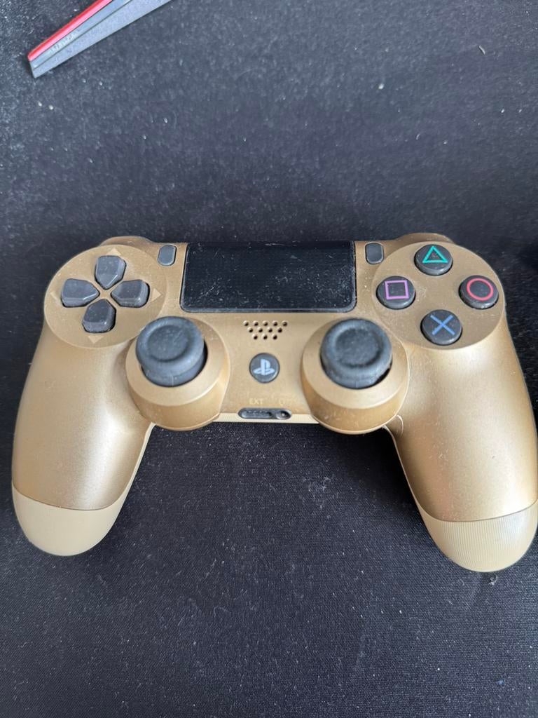 Playstation 4 controller goud en zwart, Ophalen of Verzenden, Zo goed als nieuw, Controller, PlayStation 4