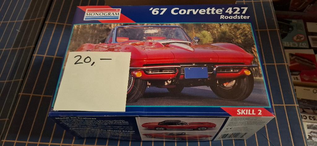 Monogram 67 Chevrolet Corvette 427 Roadster C2, Overige merken, Auto, Groter dan 1:32, Nieuw