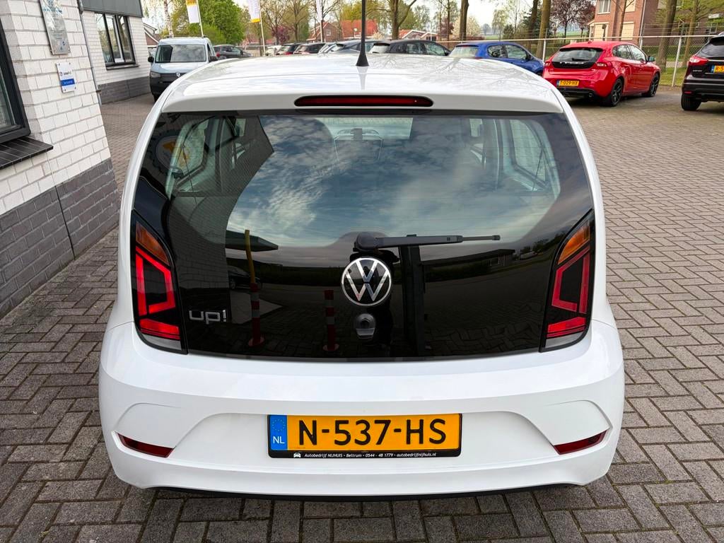 Volkswagen Up! 1.0 / Airco / Telefoon / Navigatie / Centrale, Auto's, Volkswagen, Gebruikt, 4 stoelen, Origineel Nederlands, Bedrijf