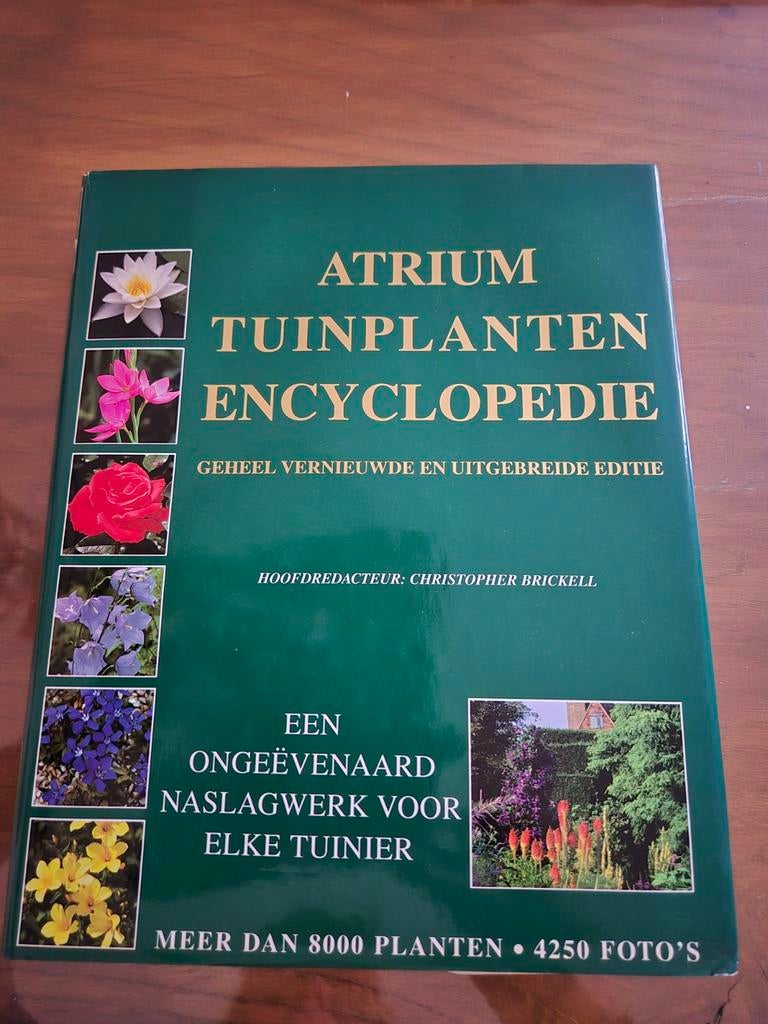 Atrium Tuinplanten Encyclopedie - Meer dan 8000 planten, Boeken, Ophalen of Verzenden, Zo goed als nieuw, Christopher Brickell