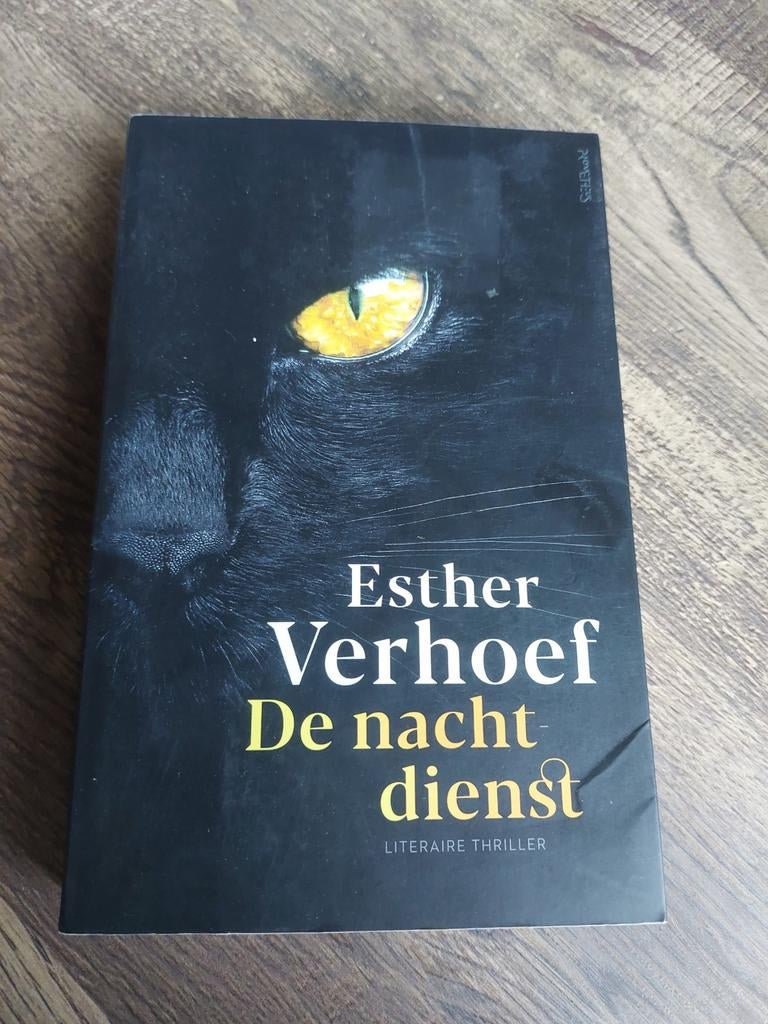 De nachtdienst Esther Verhoef, Ophalen of Verzenden, Zo goed als nieuw