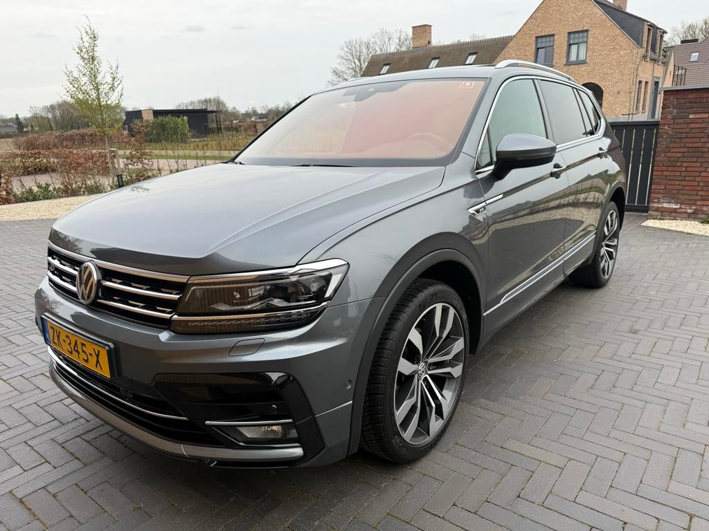 Volkswagen Tiguan 1.5 TSI 150pk 7-DSG 2019 Grijs, Auto's, 1498 cc, 4 cilinders, 7 stoelen, Origineel Nederlands