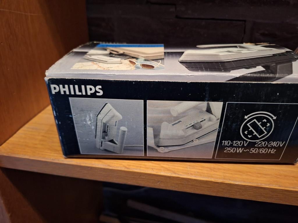 Vintage Philips "Stewardess" Reisstrijkijzer (HD 1162) – In, Witgoed en Apparatuur, Strijkijzers en Strijkplanken, Ophalen of Verzenden