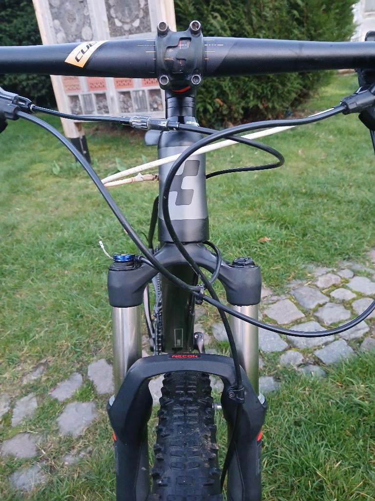 Cube reaction PRO carbon, Gebruikt, Vering, 10 tot 15 versnellingen, 49 tot 53 cm