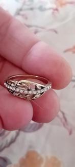 Elegante gouden ring met strass, maat 17, Overige materialen, Ophalen of Verzenden, Zo goed als nieuw, 17 tot 18