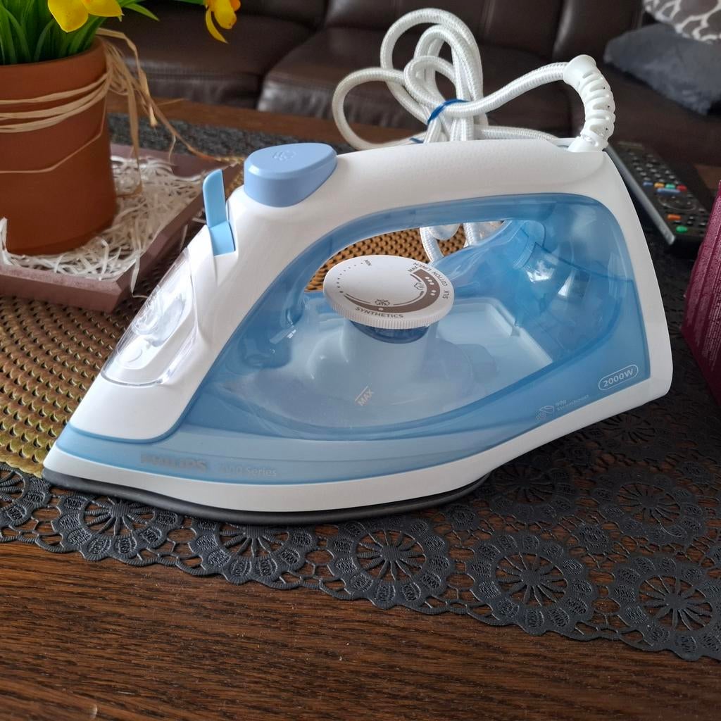 Philips Strijkijzer DST1030/20 - Nieuw, Ongebruikt, Ophalen of Verzenden, Nieuw, Strijkijzer met snoer