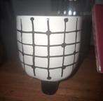 Wit zwart geblokte kleine bloempot, potje op zwarte pootjes, Rond, Binnen, Ophalen of Verzenden, Zo goed als nieuw