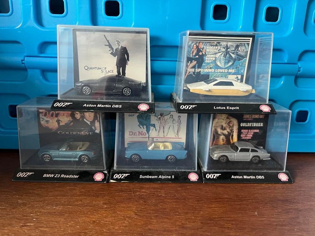 James Bond Modelauto's Shell, Hobby en Vrije tijd, Modelauto's | 1:43, Ophalen of Verzenden, Zo goed als nieuw, Auto, Overige merken