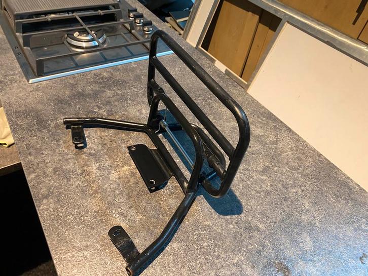 Nieuw achterrekje + rugsteun Vespa Sprint – zwart, Fietsen en Brommers, Scooters | Vespa, Nieuw, Overige modellen, Benzine, Ophalen of Verzenden