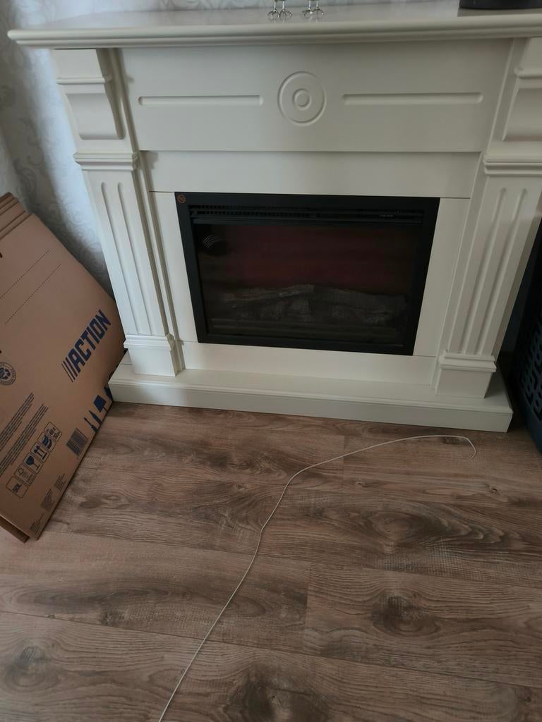 Sfeervolle Schouw met Elektrische Kachel, Huis en Inrichting, Haarden, Ophalen, Zo goed als nieuw, Vrijstaande haard, Elektrische haard