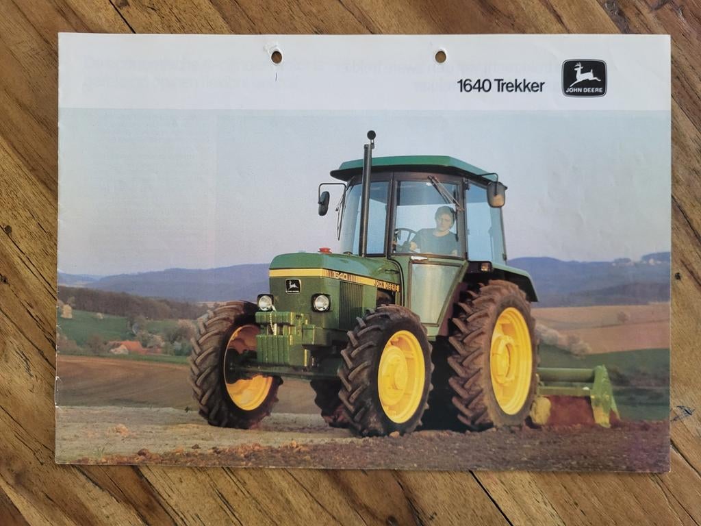 tractor folder John Deere 1640 trekker, Ophalen of Verzenden, Zo goed als nieuw