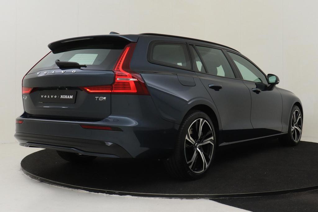 Volvo V60 T8 PLUG-IN HYBRID AWD PLUS PERFORMANCE ED. DARK -H, Auto's, Automaat, 12 maanden, Euro 6, 4 cilinders