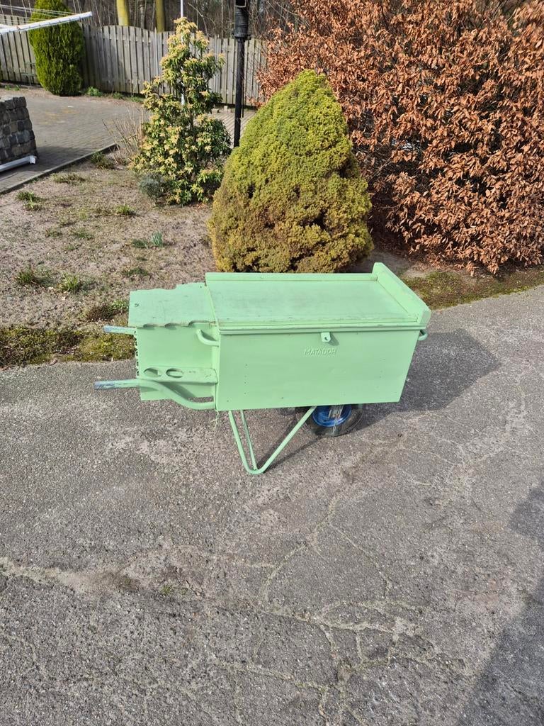 Gereedschapkruiwagen, Ophalen, Gebruikt