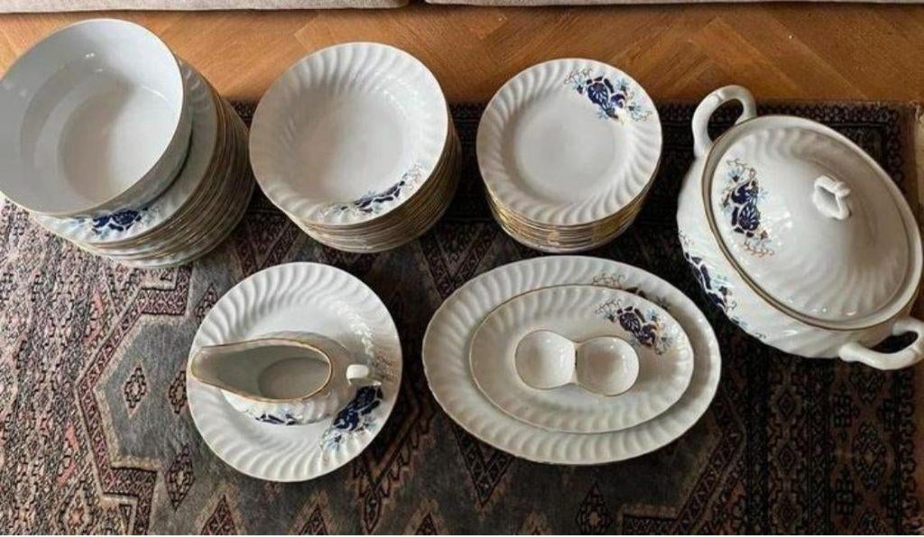 Borden set, servies, compleet voor 12 personen, 44 delig, Ophalen of Verzenden, Zo goed als nieuw, Bord(en), Overige stijlen