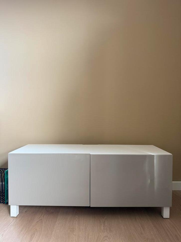 Ikea besta TV meubel, Huis en Inrichting, Kasten | Televisiemeubels, Gebruikt, Minder dan 100 cm, 100 tot 150 cm, 25 tot 50 cm