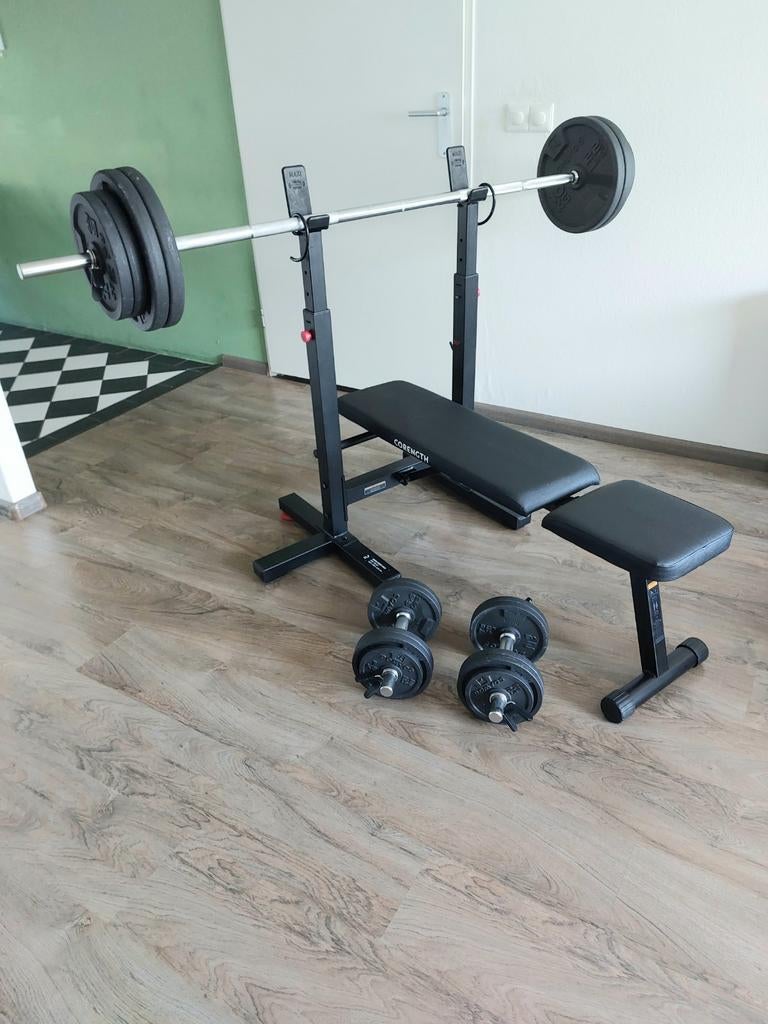 Halterset gietijzer met bank, stangen en 80 kg aan schijven., Sport en Fitness, Fitnessmaterialen, Ophalen, Gebruikt, Benen, Halterset
