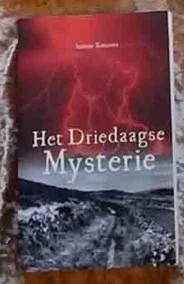 Het driedaagse Mysterie - Joanna Xenzova, Ophalen of Verzenden, Zo goed als nieuw