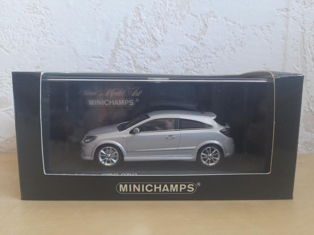Opel Astra H Gtc Opc Silver 2006 Minichamps 1:43 (incl ovp), Ophalen of Verzenden, Zo goed als nieuw, Auto, MiniChamps
